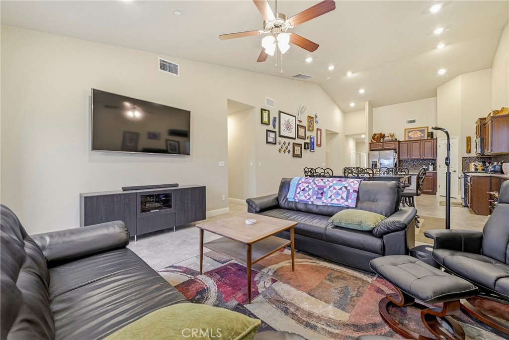 713 Ironstone Dr, Merced, CA 95348