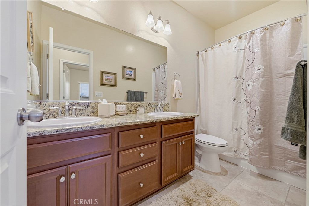 713 Ironstone Dr, Merced, CA 95348