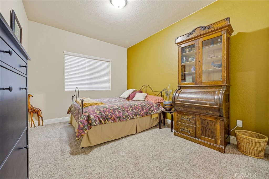 713 Ironstone Dr, Merced, CA 95348