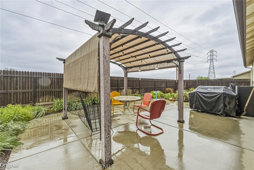 713 Ironstone Dr, Merced, CA 95348