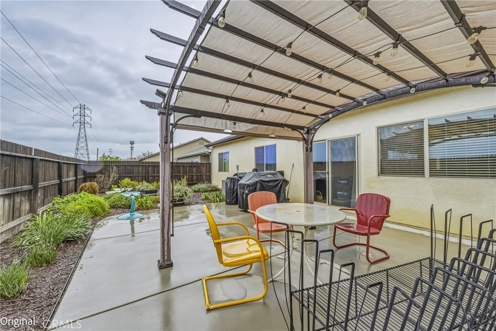 713 Ironstone Dr, Merced, CA 95348