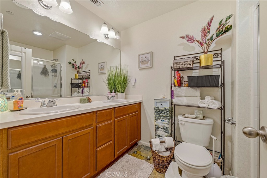 547 Blossom, Chowchilla, CA 93610