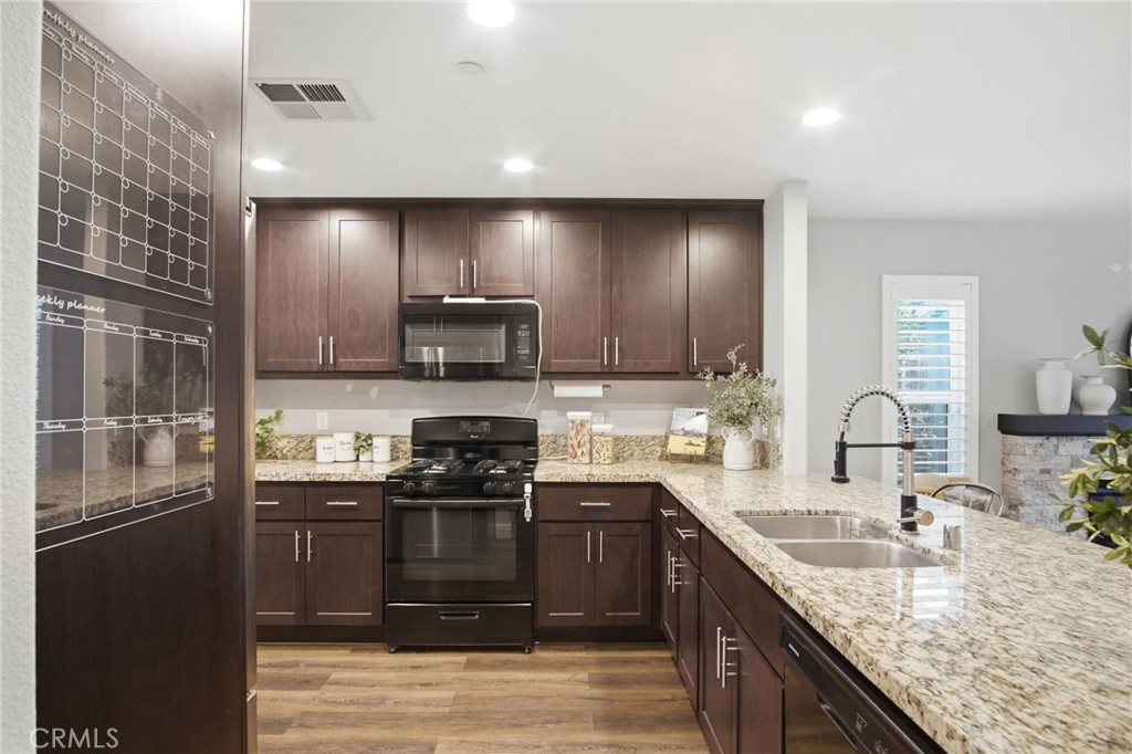 576 Janell Ct, Merced, CA 95341