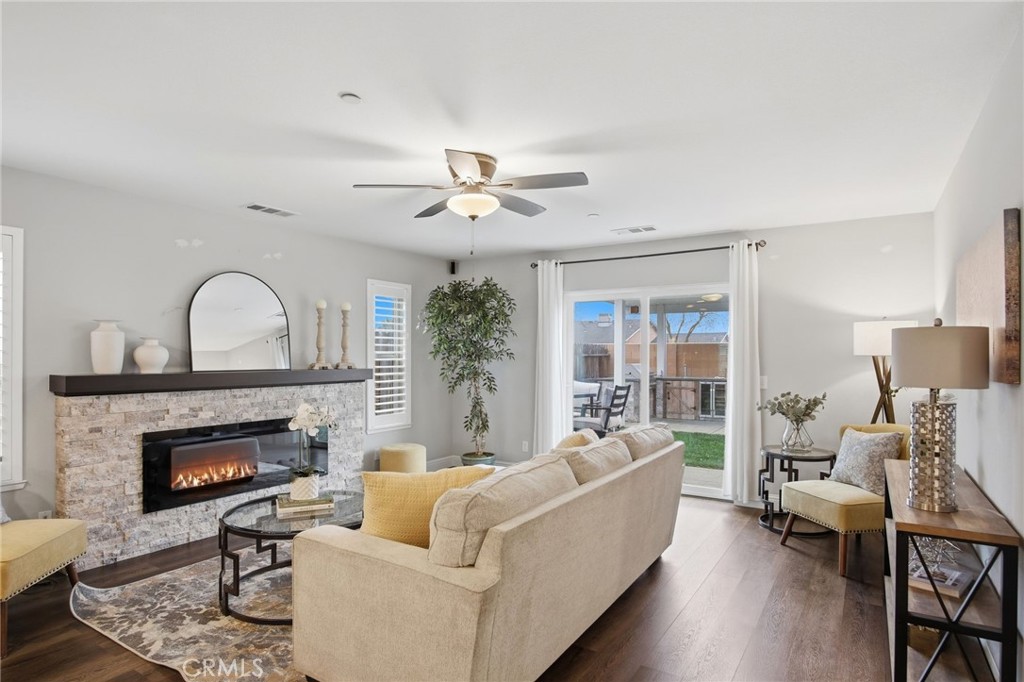 576 Janell Ct, Merced, CA 95341