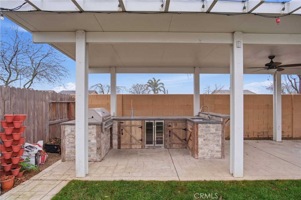 576 Janell Ct, Merced, CA 95341