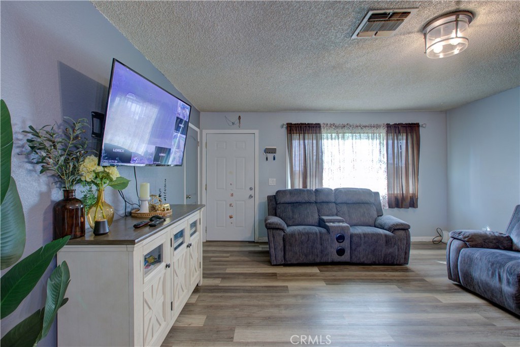 7139 Center, Winton, CA 95388