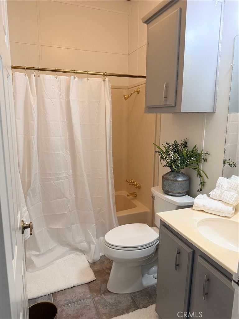 9570 Banderilla, La Grange, CA 95329