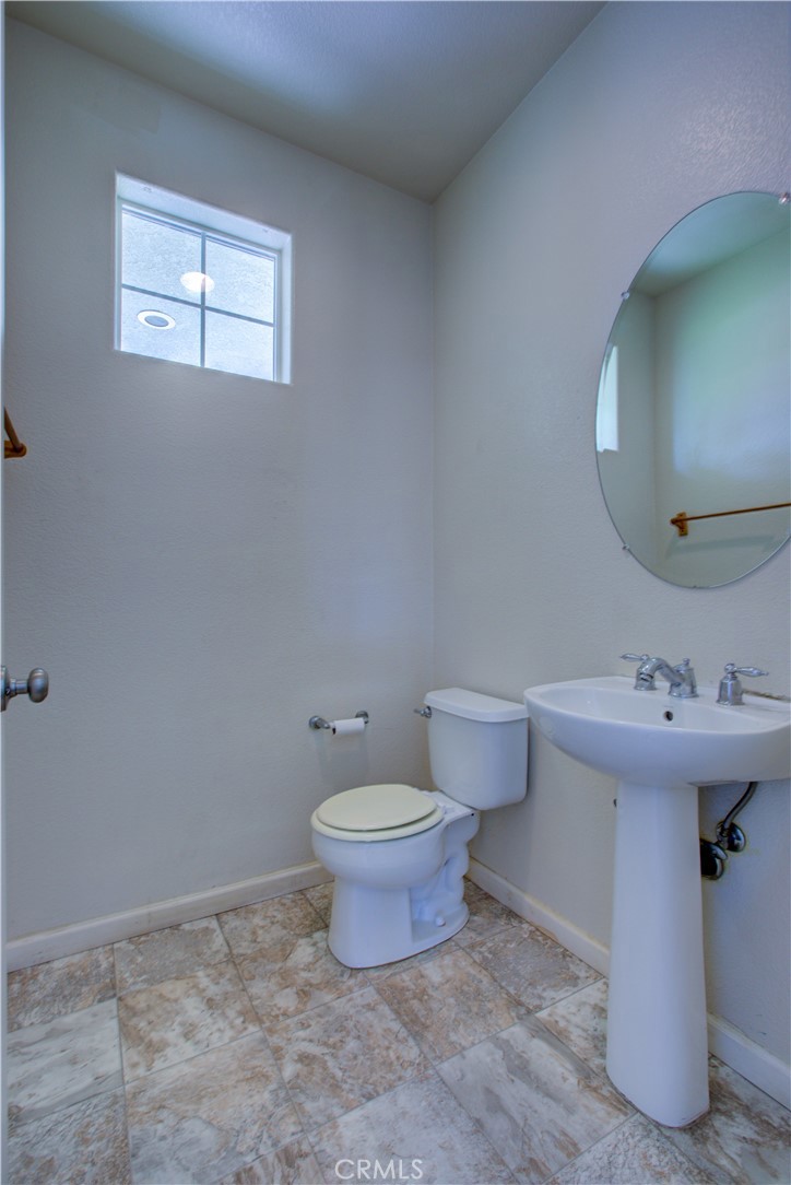 6511 Mello Ct, Winton, CA 95388