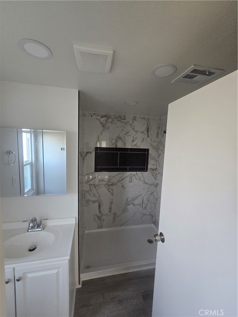 2240 Golden Oak Ln #63, Merced, CA 95341