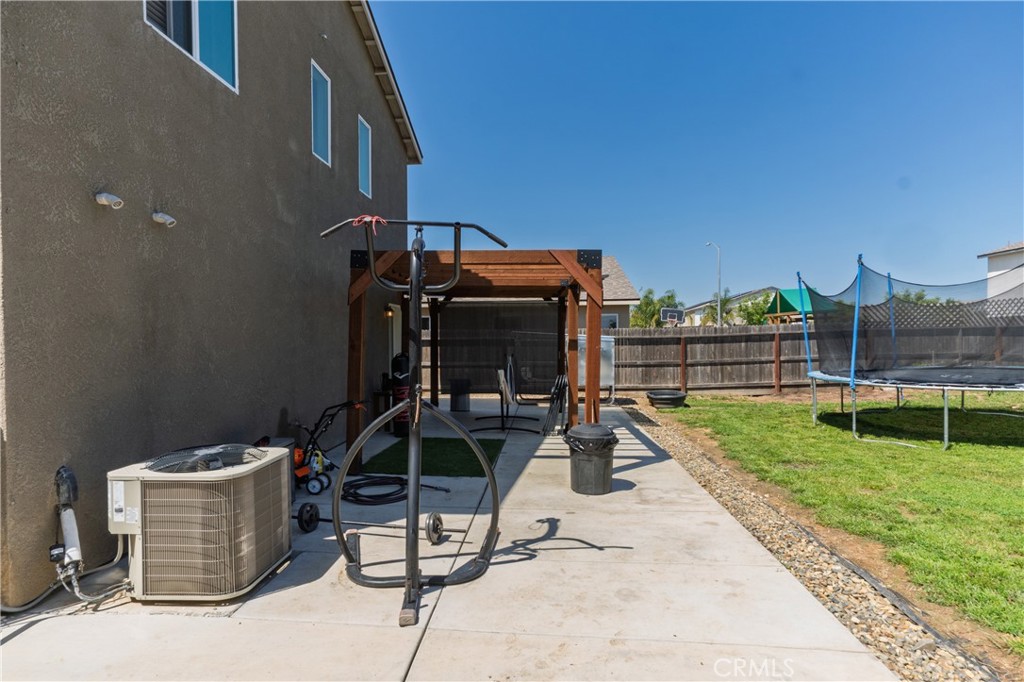 689 Coppola Ct, Merced, CA 95348