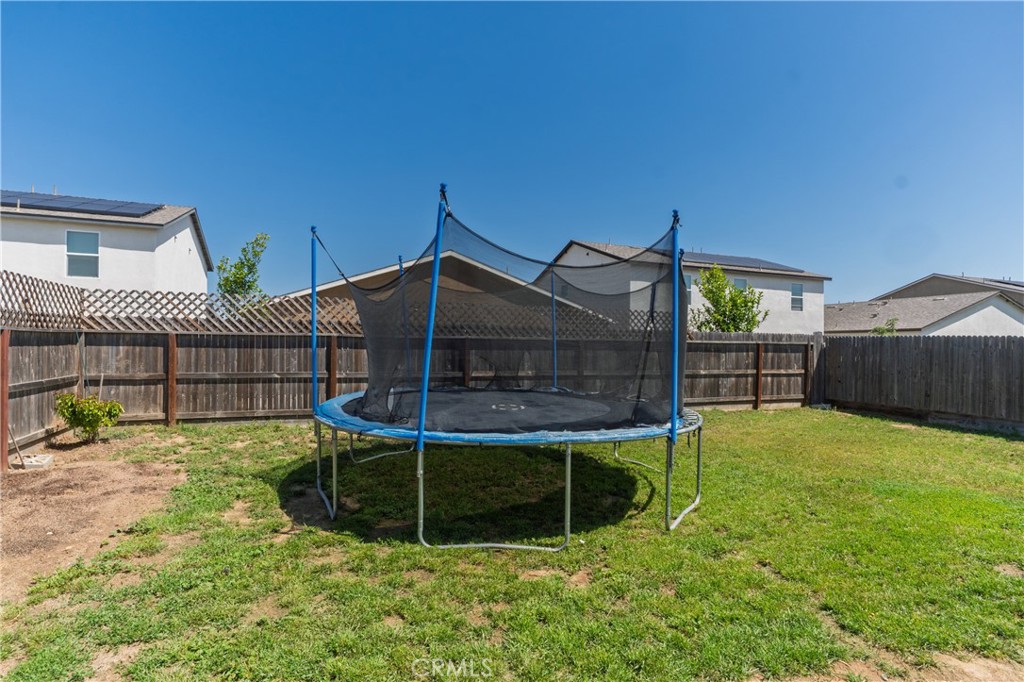 689 Coppola Ct, Merced, CA 95348