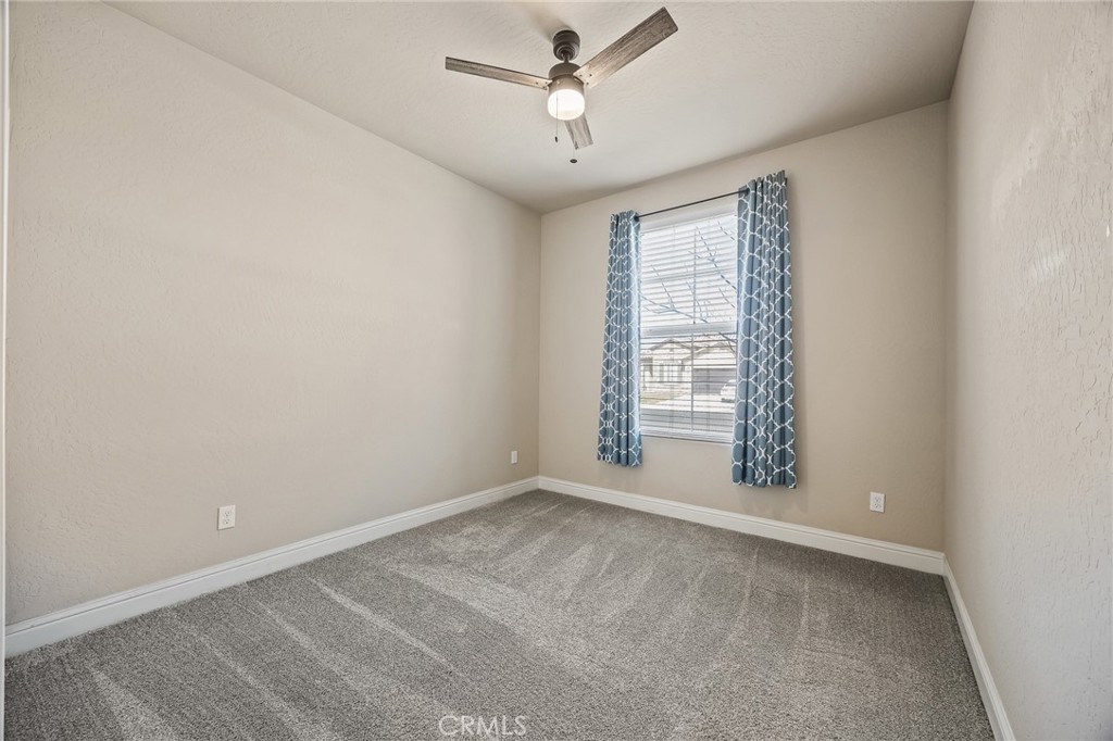 701 Strada, Lemoore, CA 93245