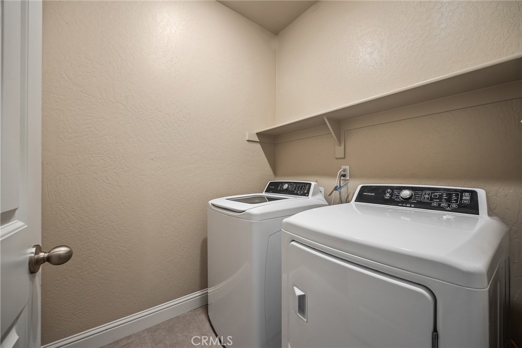 701 Strada, Lemoore, CA 93245