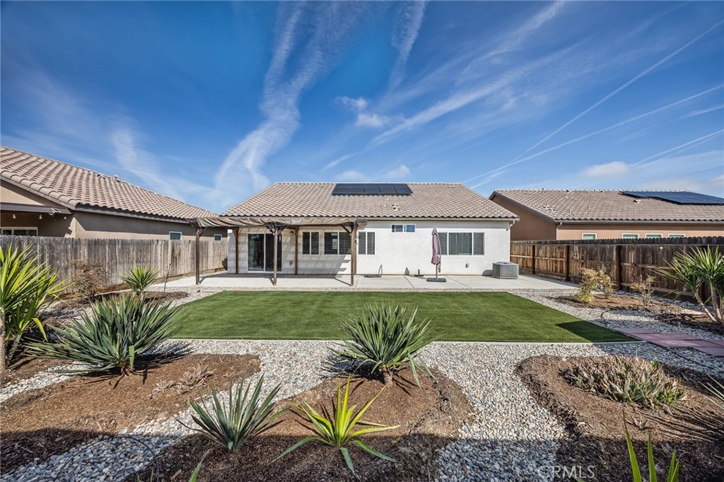 701 Strada, Lemoore, CA 93245