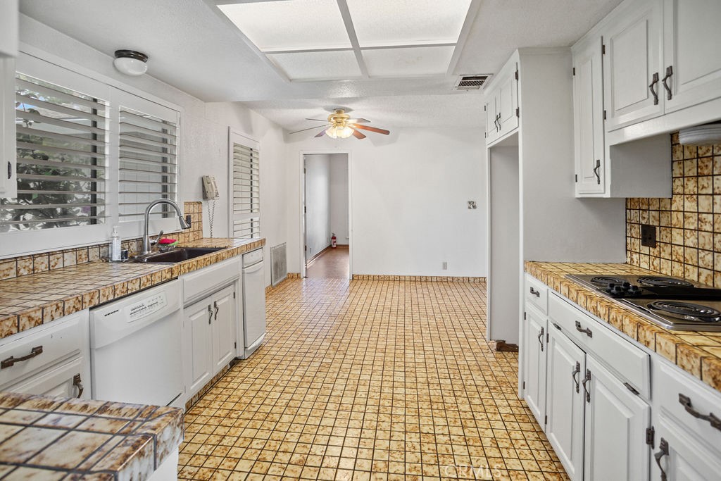 1184 Farmland Ave, Merced, CA 95340