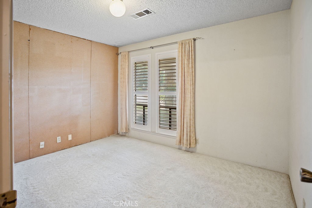 1184 Farmland Ave, Merced, CA 95340