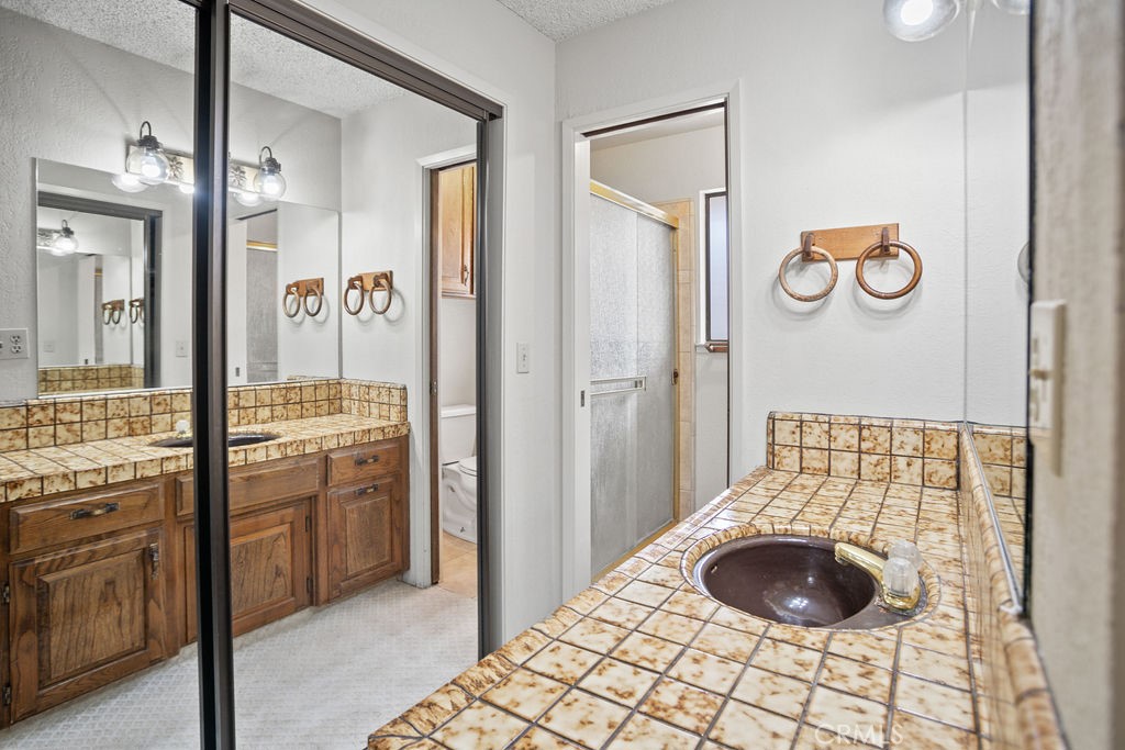 1184 Farmland Ave, Merced, CA 95340