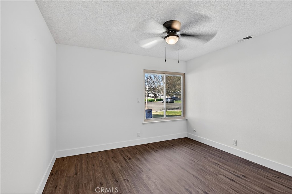 892 Amador Ct, Merced, CA 95340