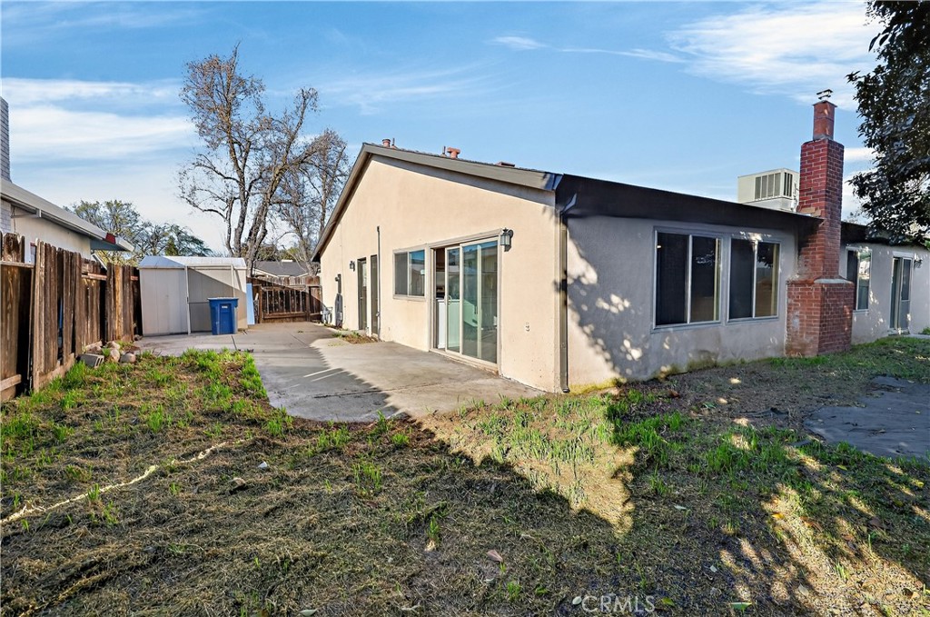 892 Amador Ct, Merced, CA 95340