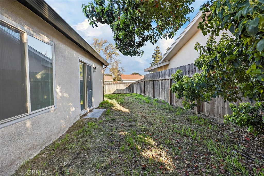 892 Amador Ct, Merced, CA 95340