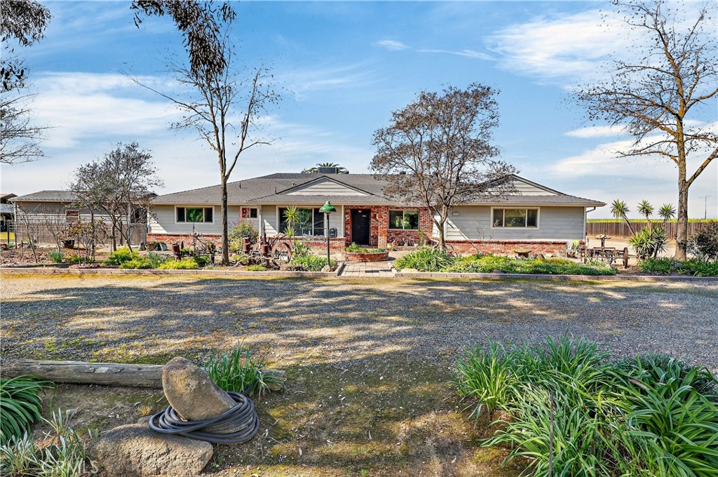 3969 Hatch Rd, Merced, CA 95340