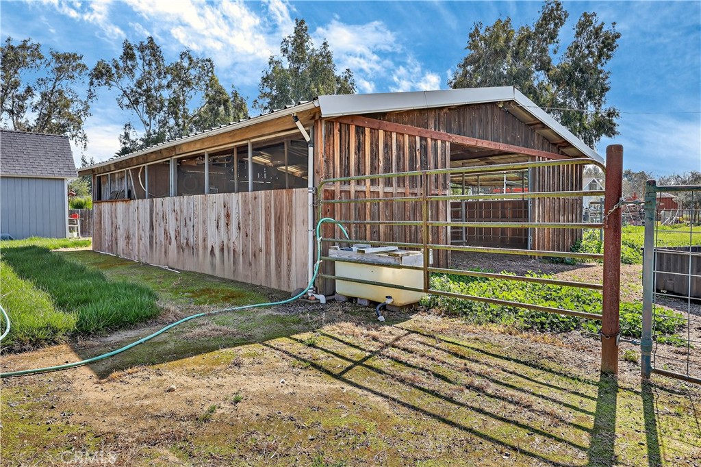 3969 Hatch Rd, Merced, CA 95340