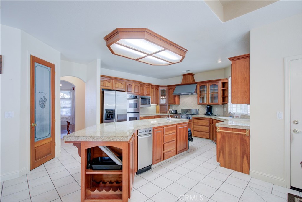 5261 Lucille Ln, Atwater, CA 95301