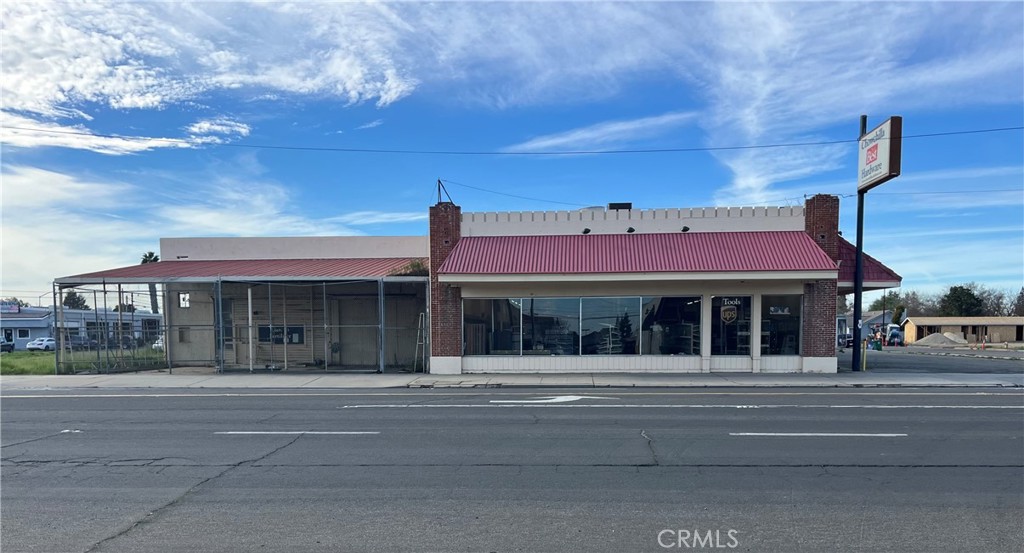 404 Robertson Blvd, Chowchilla, CA 93610