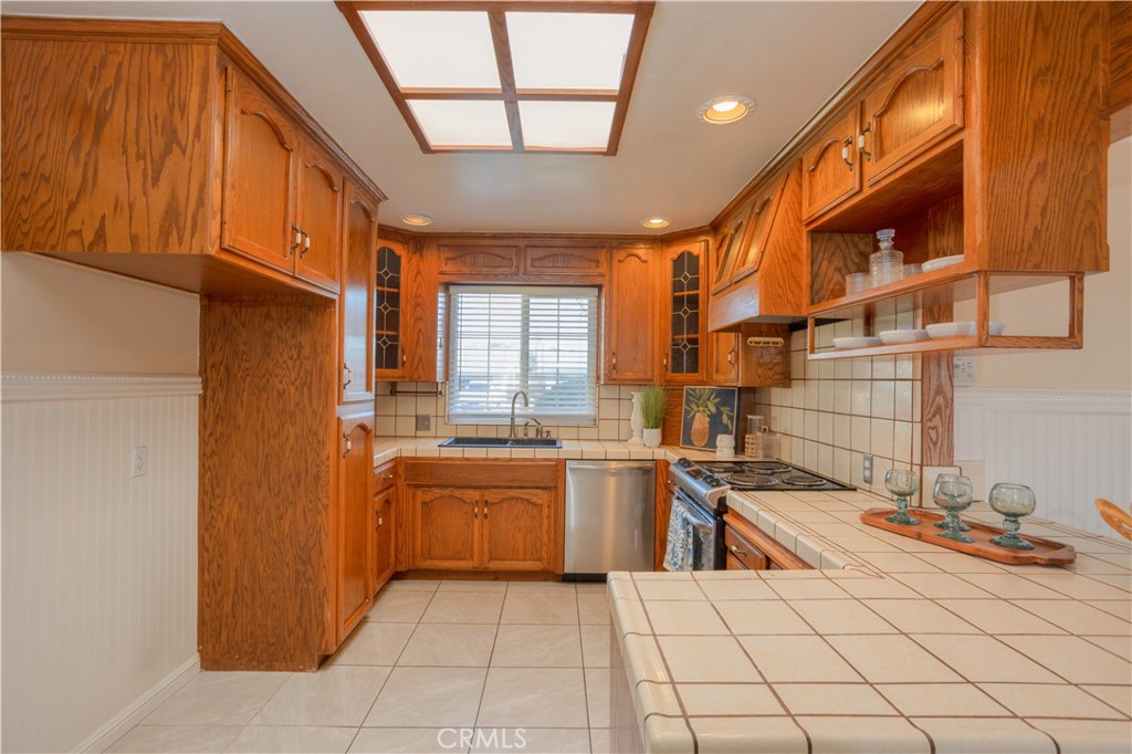 544 Seminole Dr, Merced, CA 95340