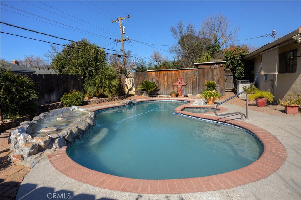 544 Seminole Dr, Merced, CA 95340