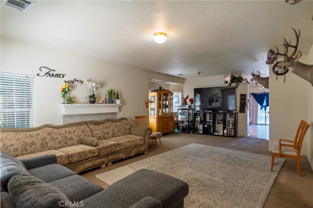 123 Manzanita Ave, Merced, CA 95341