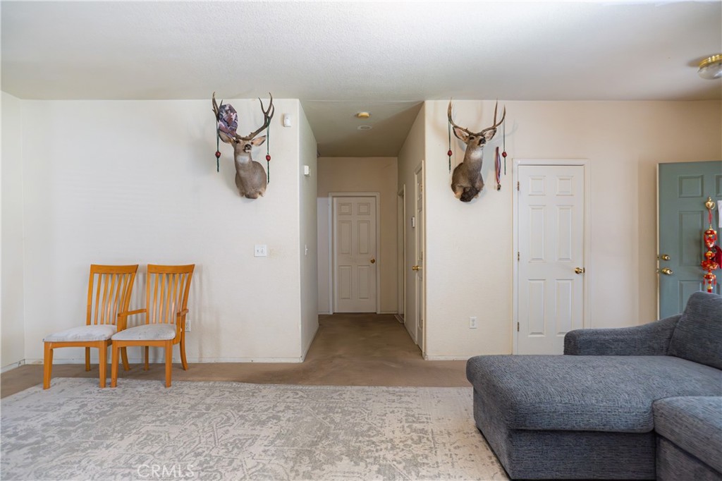 123 Manzanita Ave, Merced, CA 95341