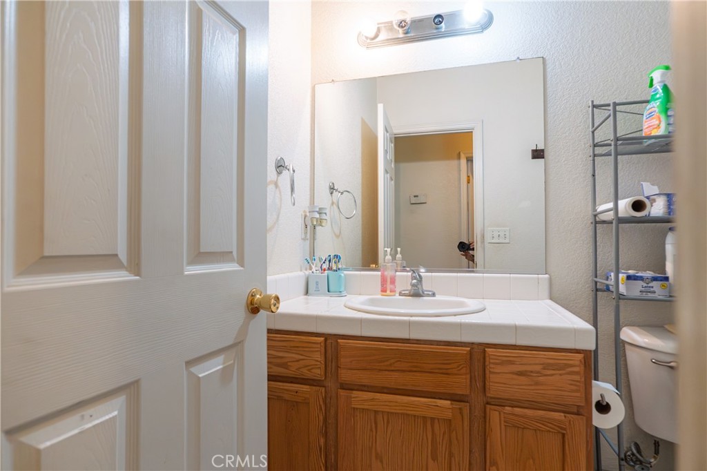 123 Manzanita Ave, Merced, CA 95341