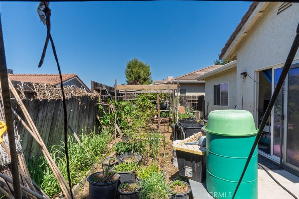 123 Manzanita Ave, Merced, CA 95341