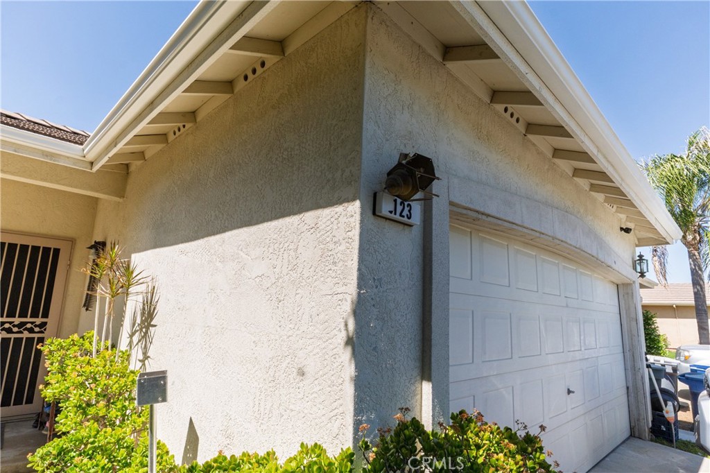 123 Manzanita Ave, Merced, CA 95341