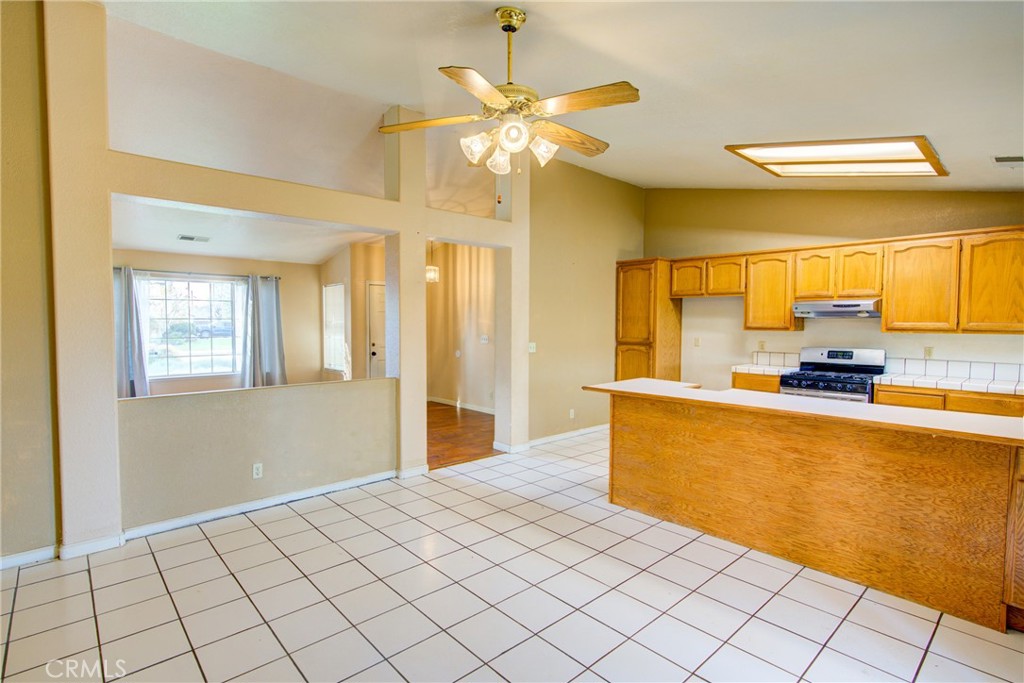 2326 Santos St, Dos Palos, CA 93620