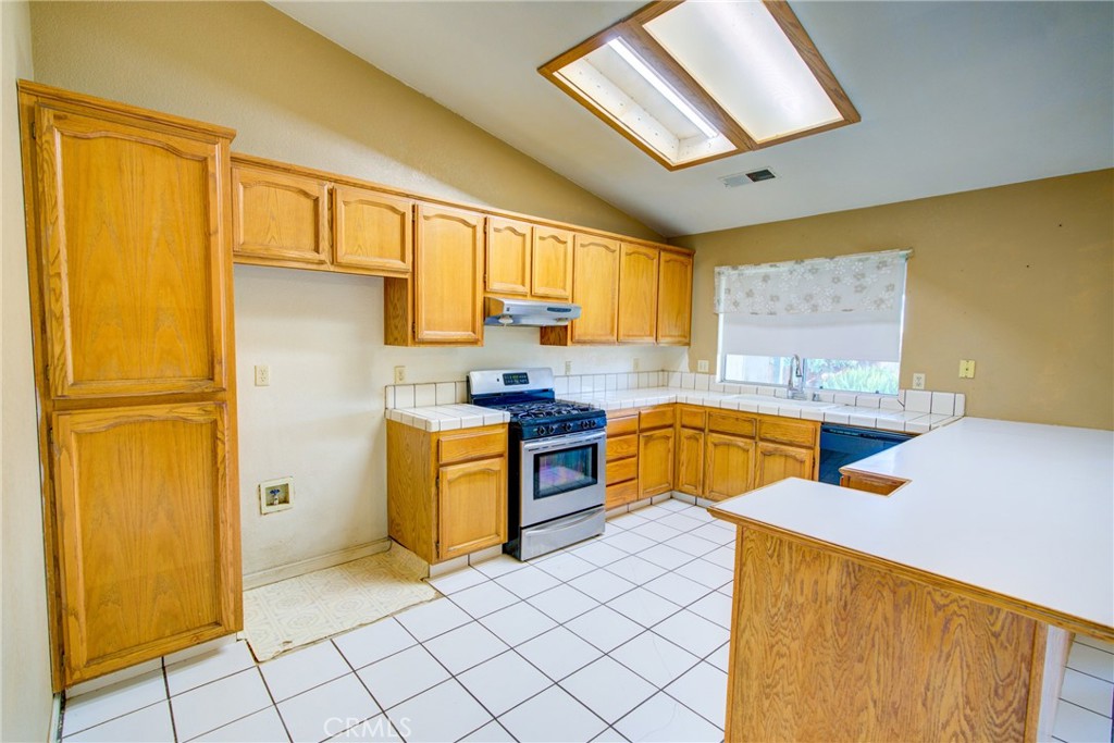 2326 Santos St, Dos Palos, CA 93620