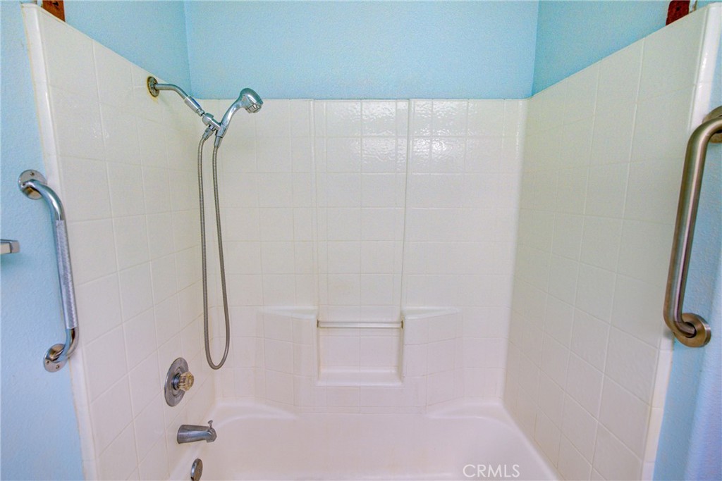 2326 Santos St, Dos Palos, CA 93620