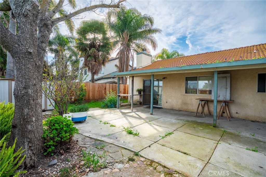 2326 Santos St, Dos Palos, CA 93620