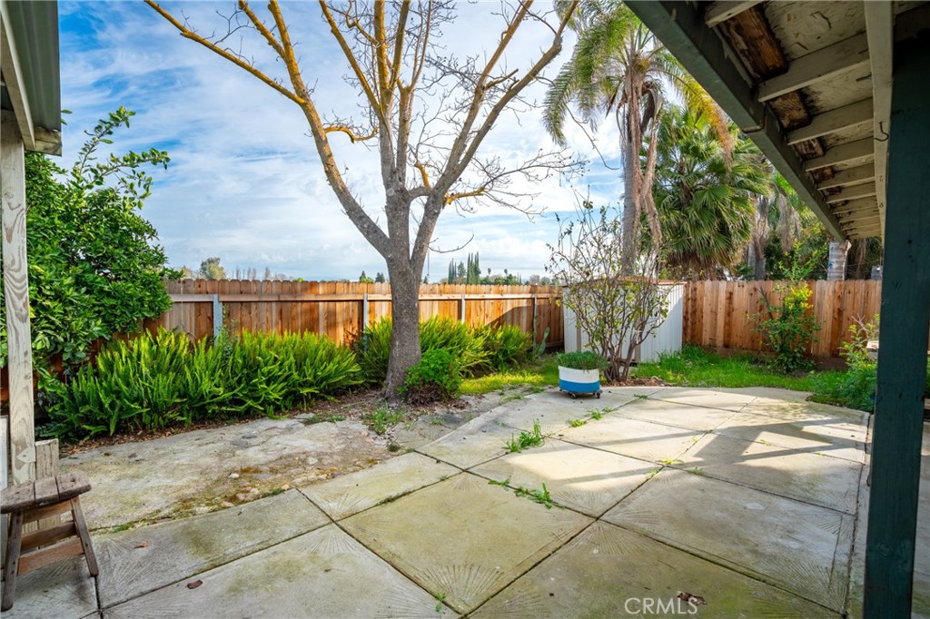 2326 Santos St, Dos Palos, CA 93620