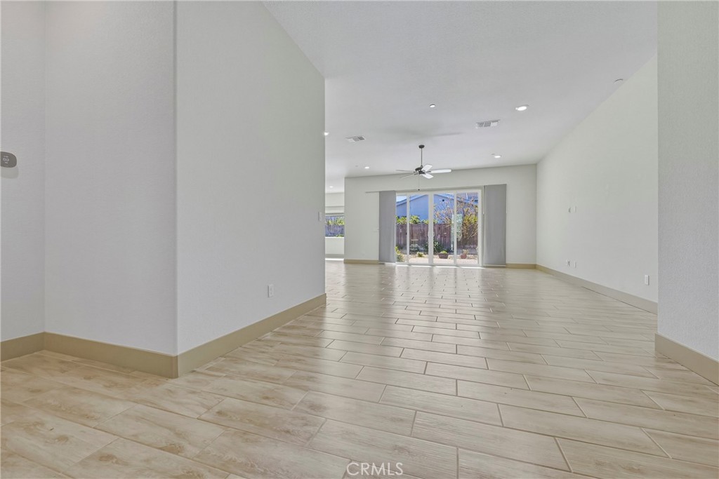 2446 Valverde Dr, Merced, CA 95340