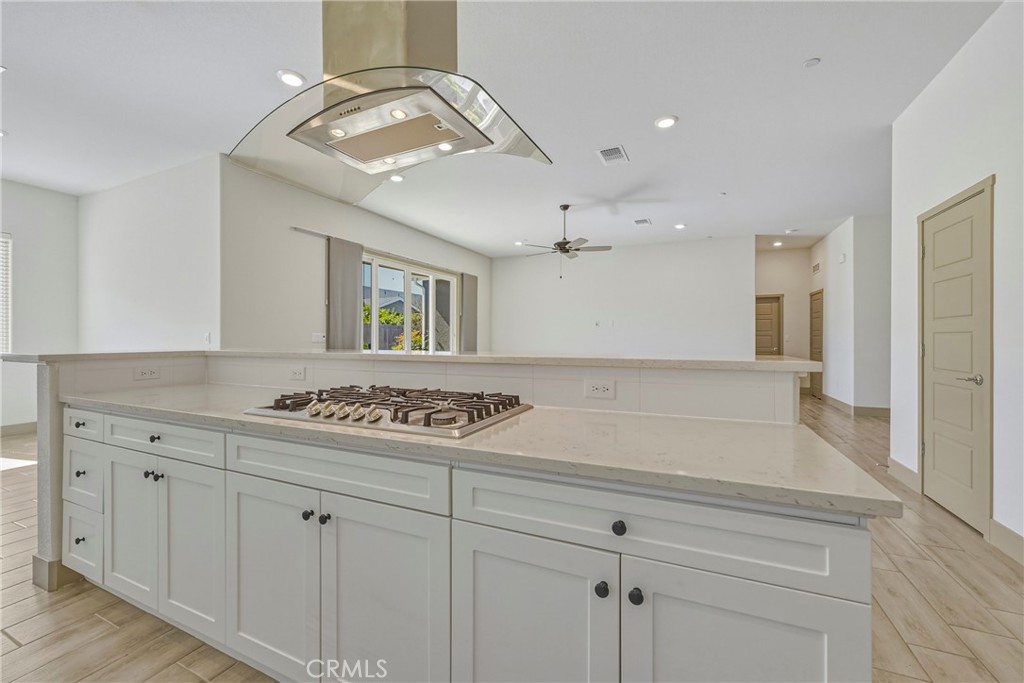 2446 Valverde Dr, Merced, CA 95340