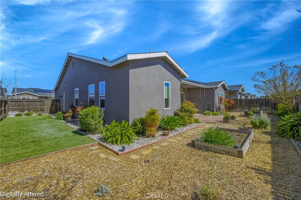 2446 Valverde Dr, Merced, CA 95340