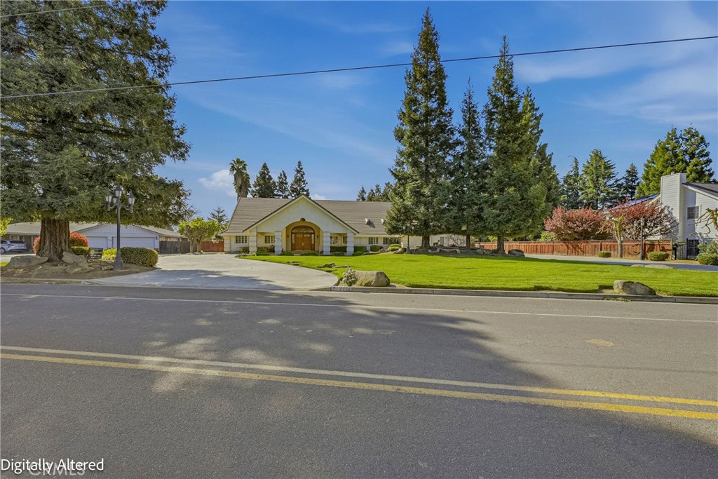 2394 E South Bear Creek Dr, Merced, CA 95340