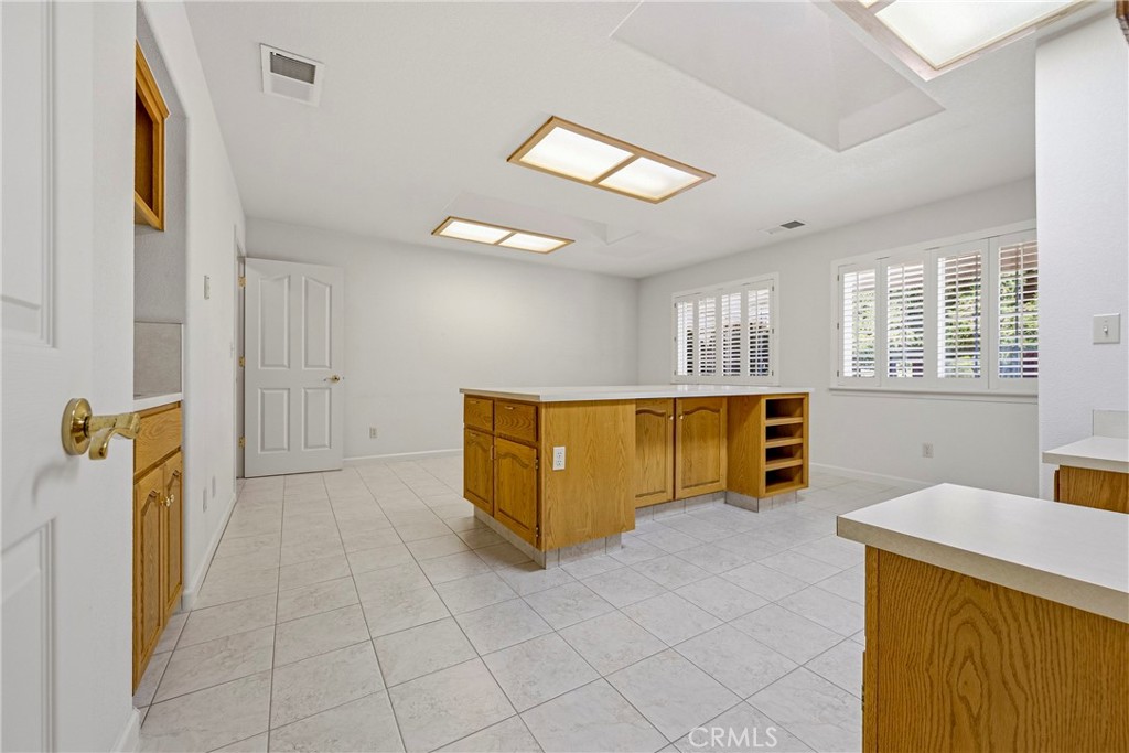 2394 E South Bear Creek Dr, Merced, CA 95340