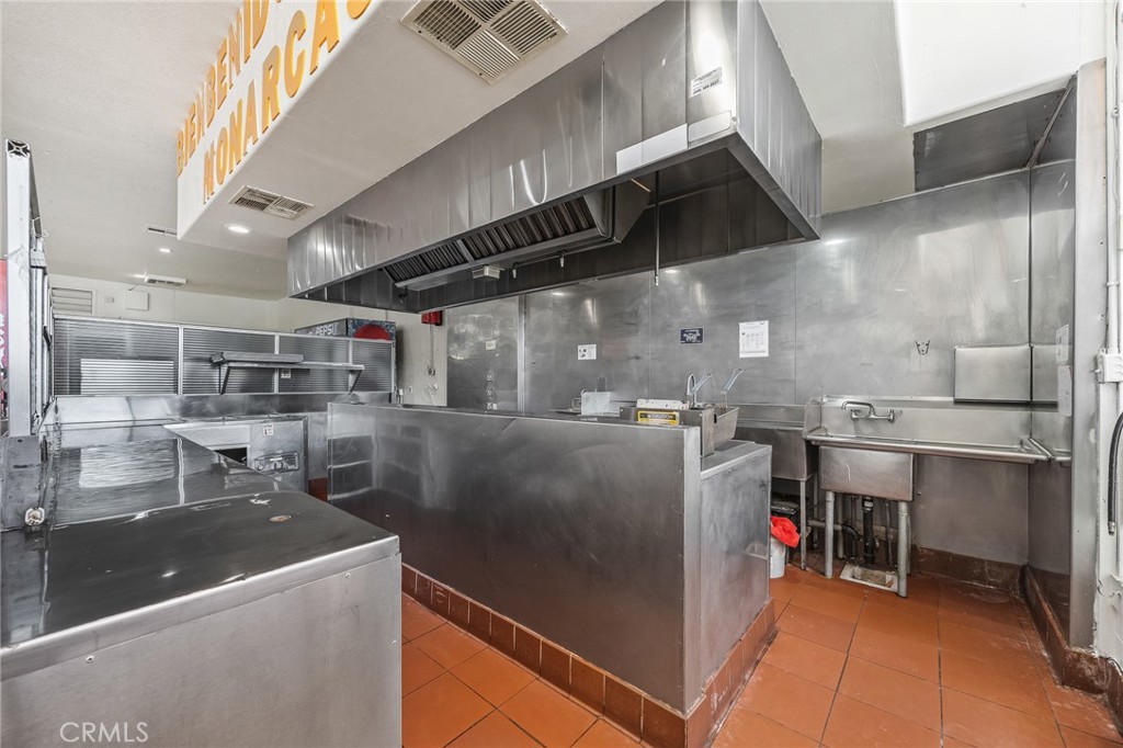 33027 Road 159, Ivanhoe, CA 93235