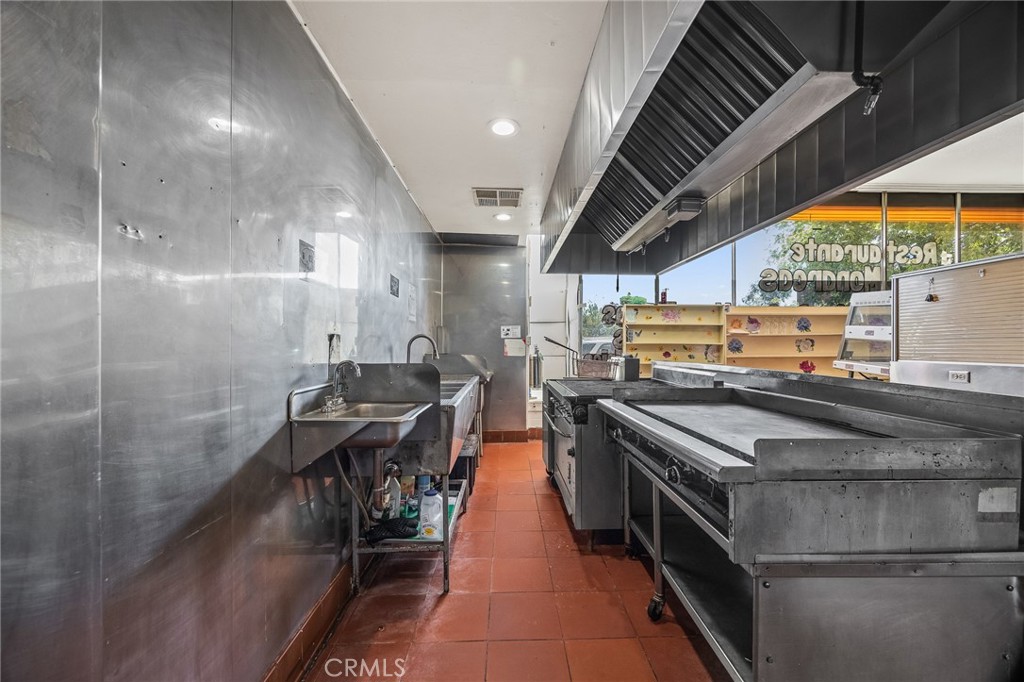 33027 Road 159, Ivanhoe, CA 93235