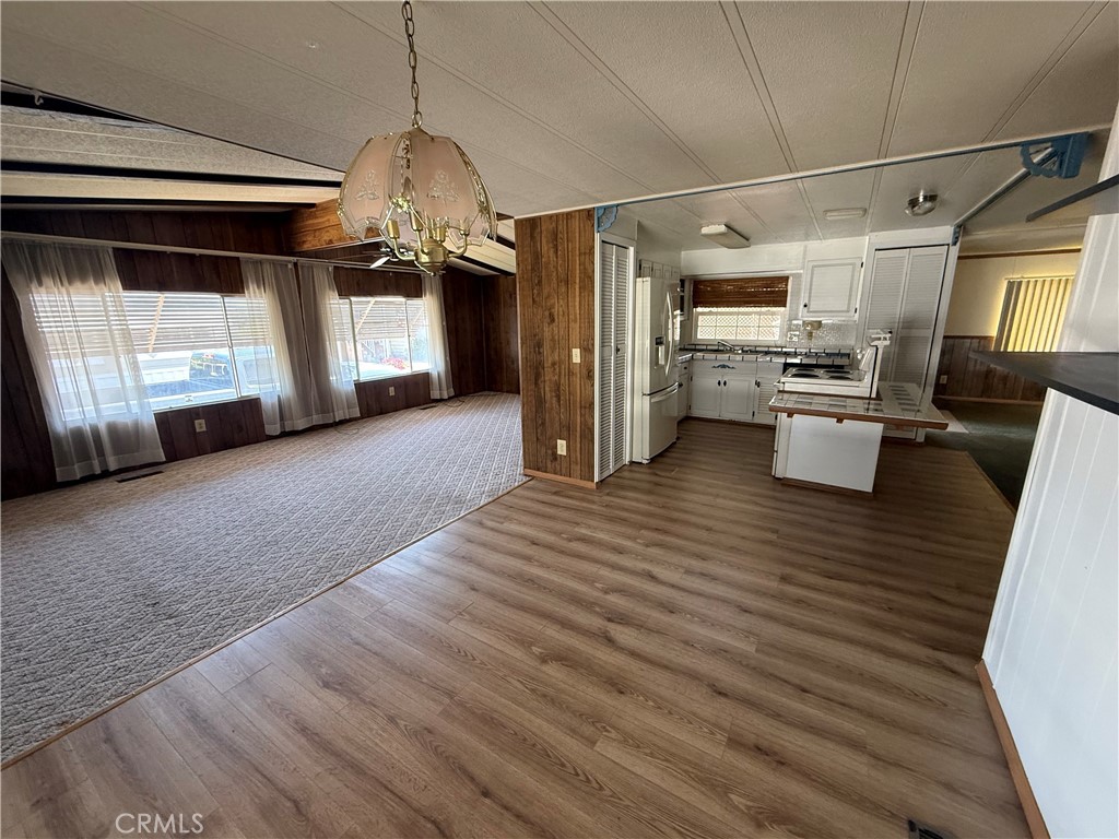 2240 Golden Oak Ln #47, Merced, CA 95341