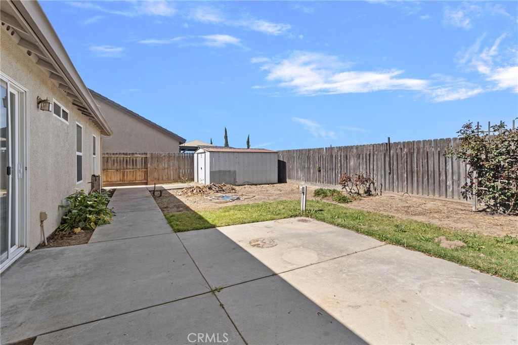 2887 Evergreen Ct, Livingston, CA 95334