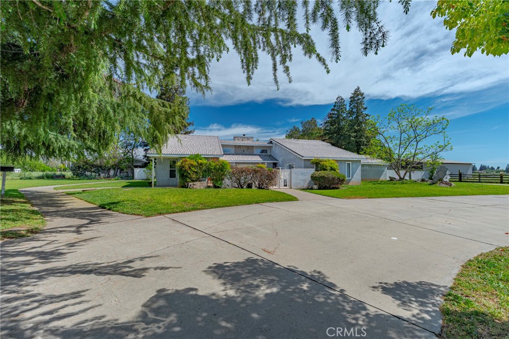 3692 N Gardner, Merced, CA 95340